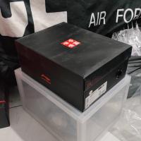 李宁烈骏runner 轻便防滑 低帮 运动休闲鞋 男款 灰 41.5码 260mm 全新正品，原盒带吊牌。 全掌lightfoam缓震，后跟Cushion缓震层，双层缓震设计。鞋面磨砂真皮和网面拼接材质，复古鞋型，脚感舒适，好搭配。中掌镂空probarloc抗扭转材质，保证跑步时前后掌不过度变形。